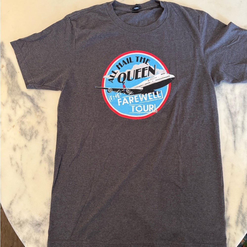Delta 747 Farewell Tour Gray Graphic Men's T-Shirt M